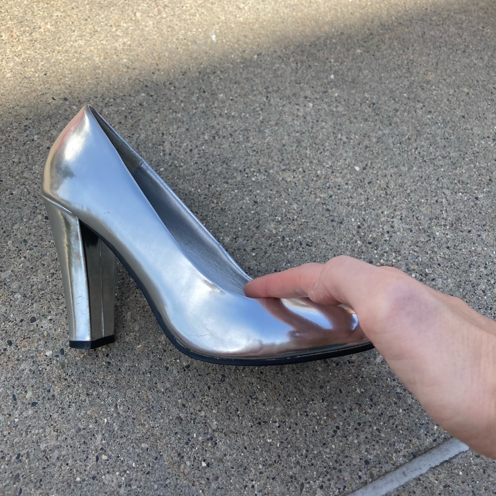 Silver pumps